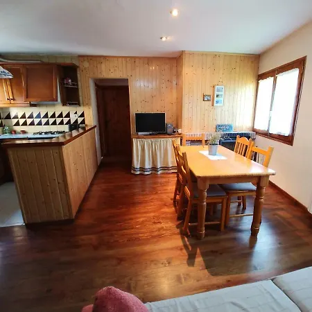 Apartament In 아파트 카스테야르 데 누그