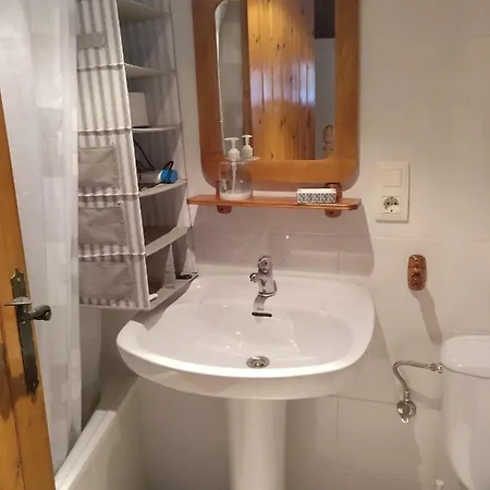 Apartament In 카스테야르 데 누그